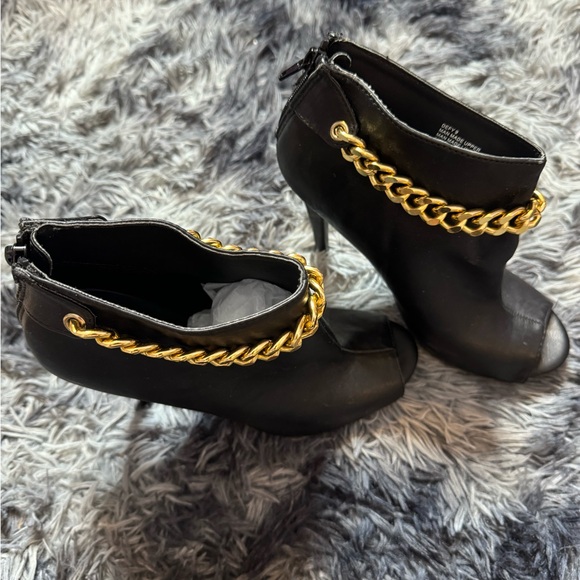 Steve Madden Defy Heels - Picture 2 of 10